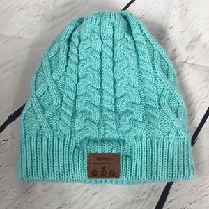 Tiffany Blue women’s beanie with speakers